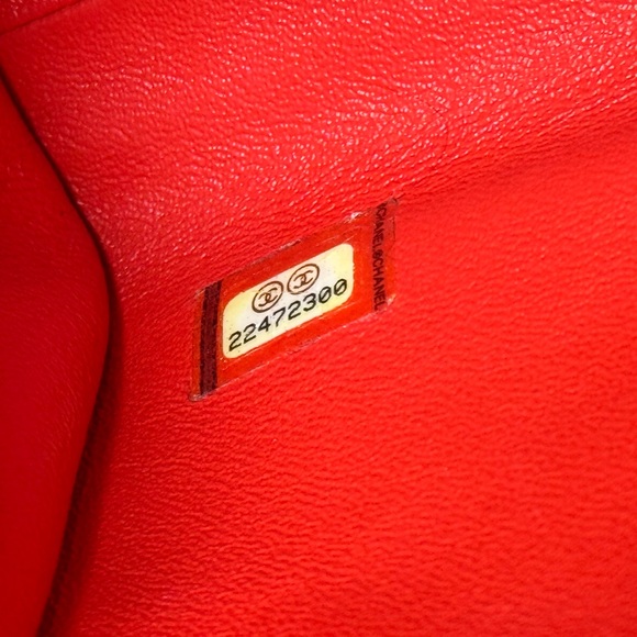 Chanel quilted lambksin turn lock clutch bag - Picture 8 of 14